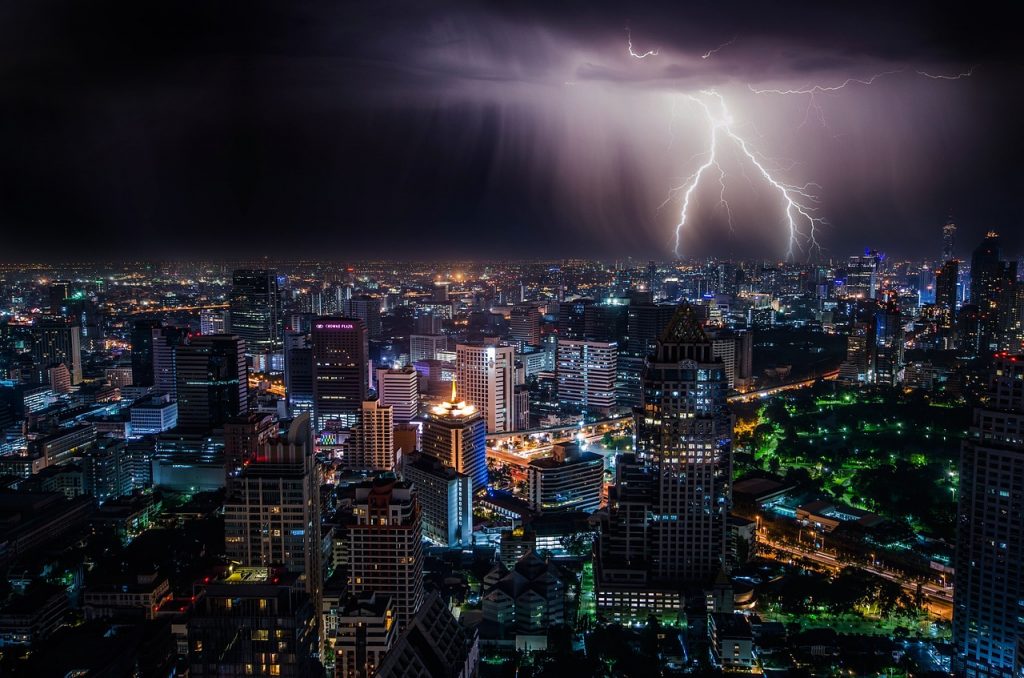 lightning, city, night-1082080.jpg